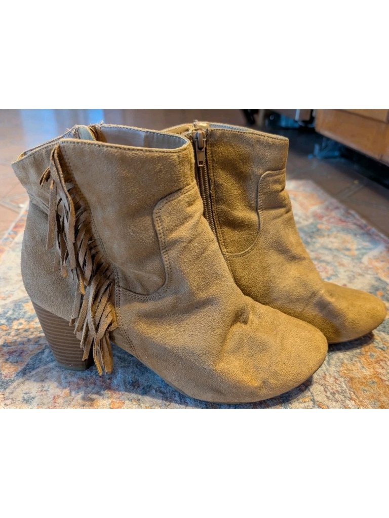 Chinese Laundry Ankle Booties Brown Suede Faux Leather Tassels Zip Size 9.5
